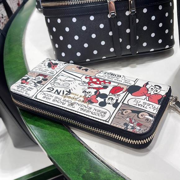 Kate Spade Disney X Kate Spade New York Mickey Mouse Large Continental Wallet - Picture 4 of 16
